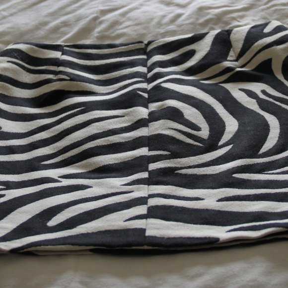 Celine Zebra Stripe Print Wool Mini Skirt Made in France Size 42 - Picture 4 of 6